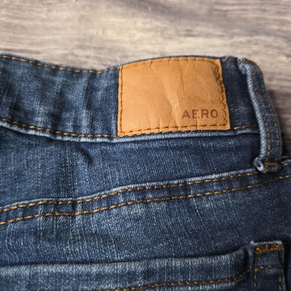 Aeropostale Womens Blue Denim Low Rise Midi Cuffed‎ Jean Shorts Size 4 - Picture 7 of 7